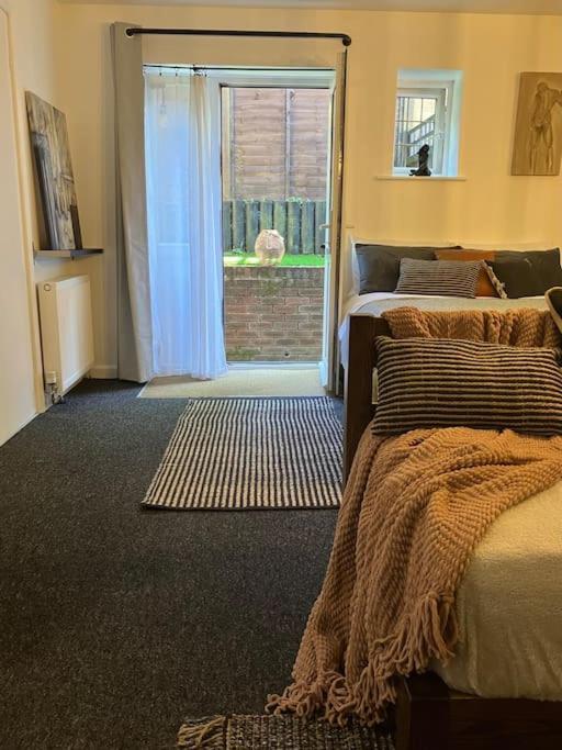 Ferienwohnung The Studio In The Annex Potters Bar Exterior foto